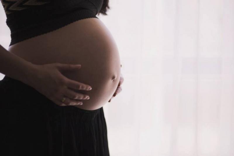 Matéria Estadão: Uma pesquisa realizada com 12 mil brasileiras apontou que 59% das mulheres não sabem quando estão no período fértil e metade não sabe que pode engravidar.